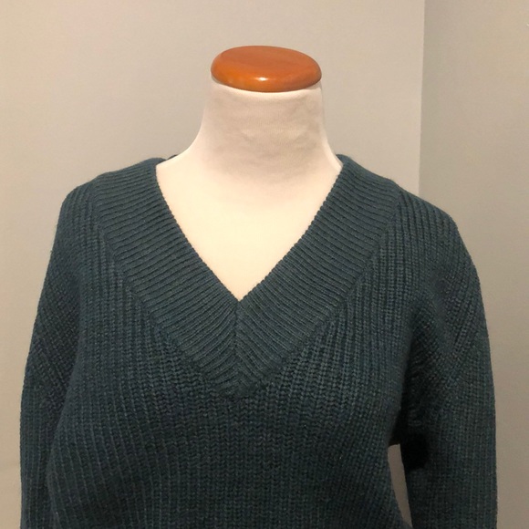 Lulu’s Dark Green V-neck Sweater - Picture 2 of 7